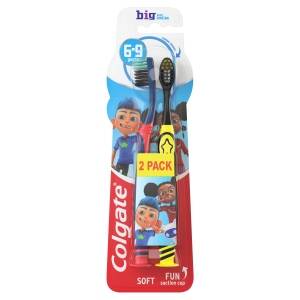 Colgate Zahnbürste für Kinder 6-9 Jahre, weich (2 Stück).)