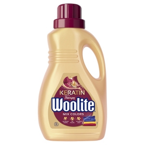 Woolite Keratin Therapy Waschflüssigkeit für Farben 0,9 l (15 Wäschen)