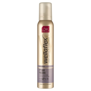 Wella Wellaflex 2nd Day Volume Pianka do włosów 200 ml