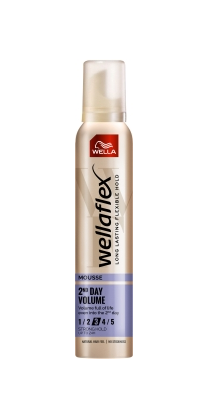 Wella Wellaflex 2nd Day Volume Strong Hold 3 Pianka do włosów 200 ml